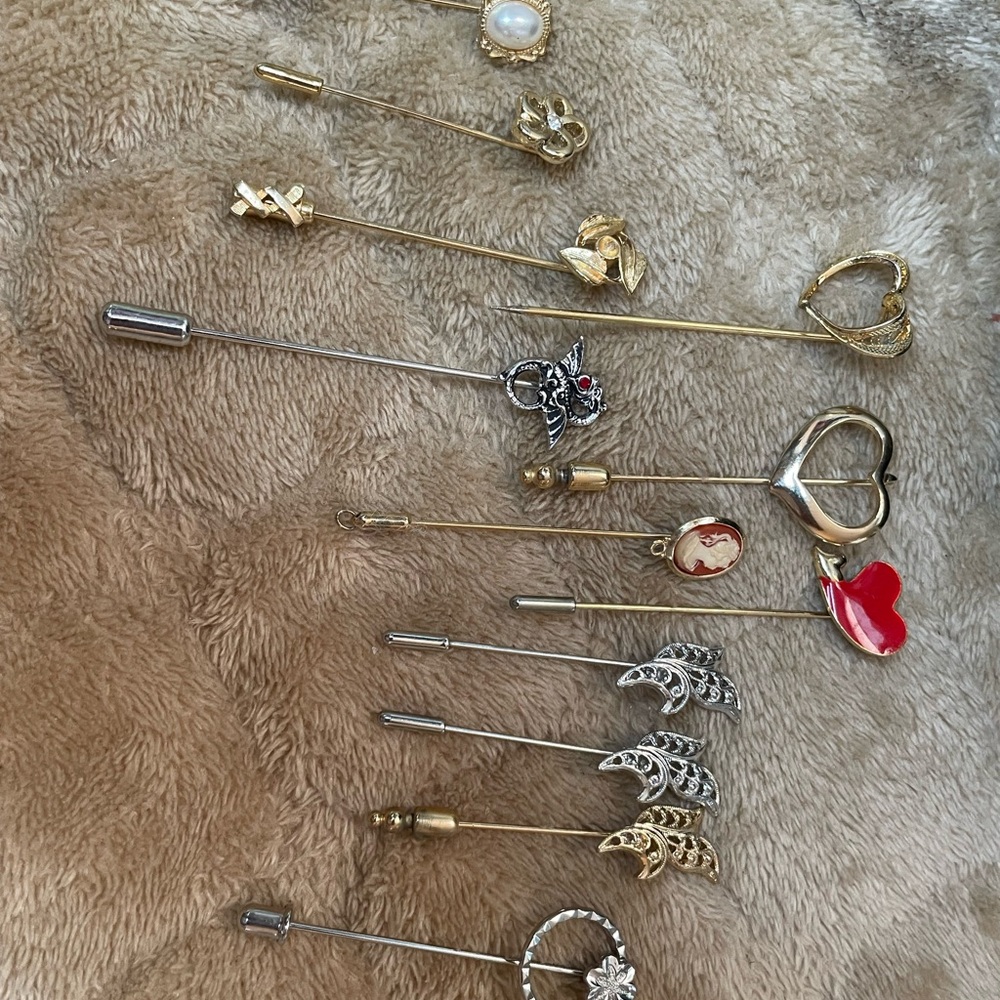 Elegant Gold and Silver Brooch Set